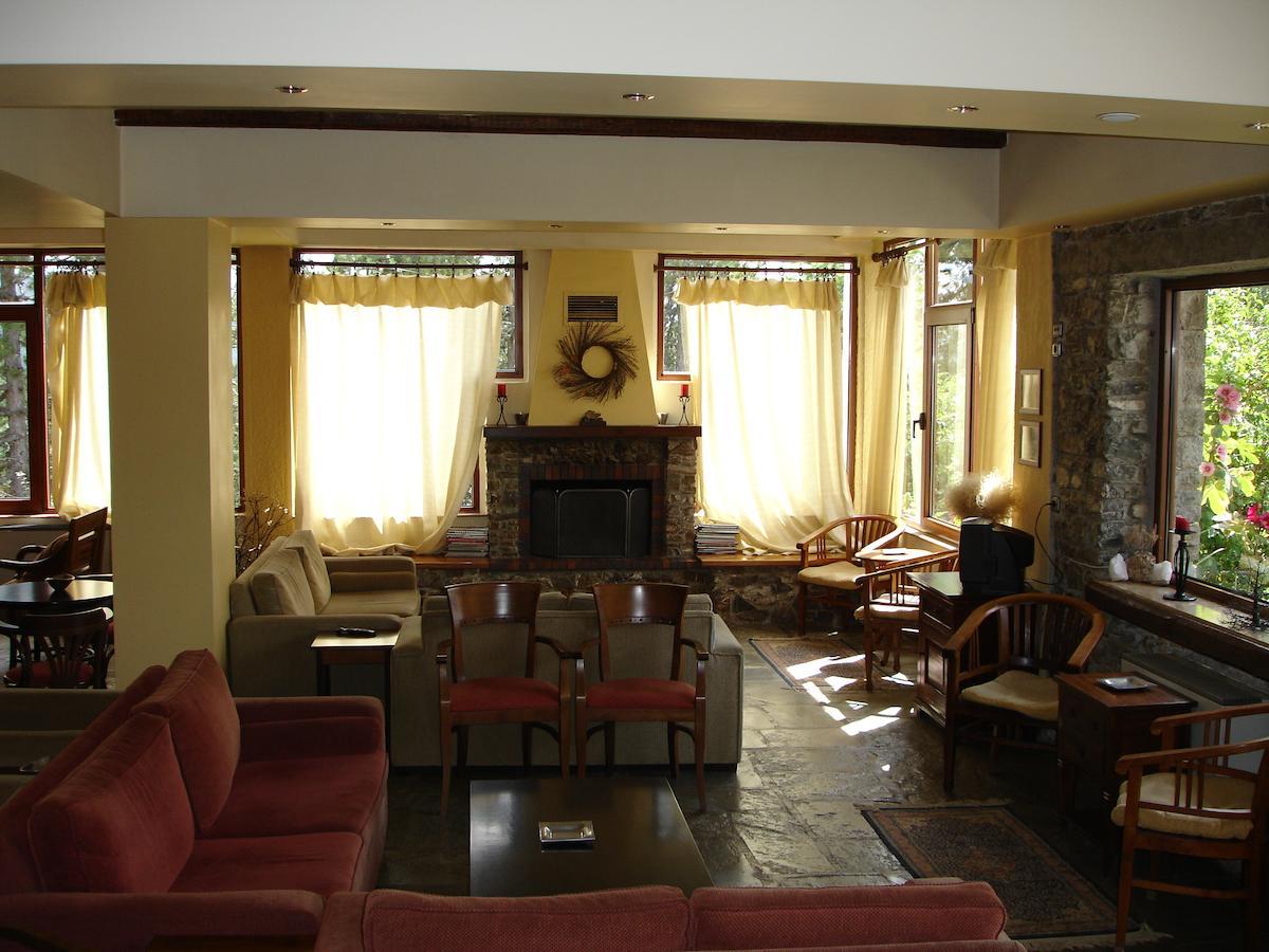 Valia Calda Hotel Perivoli  Экстерьер фото